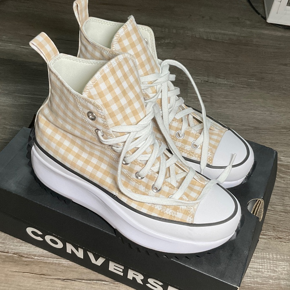 New Converse High-Top Sneakers in Cream Gingham - Picture 2 of 8